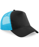 Snapback trucker