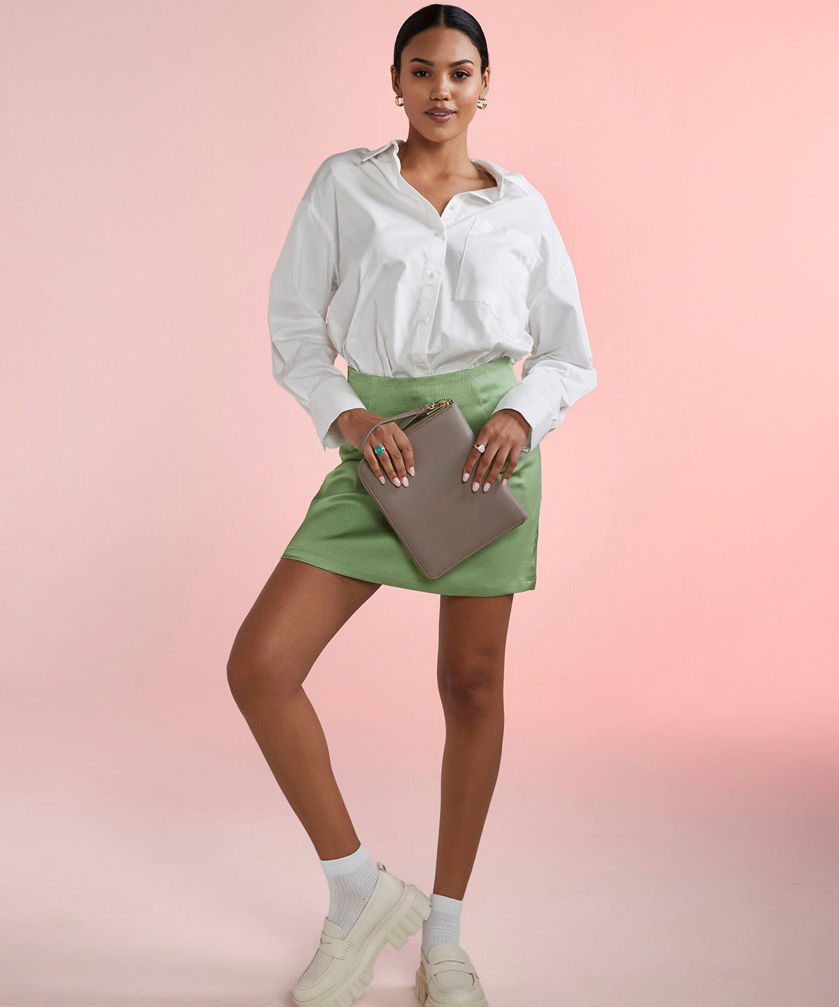 Boutique travel/tech organiser