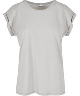 Women’s regular extended shoulder tee
