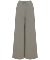 Women's sustainable fashion wide leg joggers